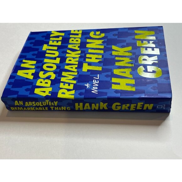 An Absolutely Remarkable Thing Hank Green Hardcover Science Fiction Fantasy Book - Picture 3 of 5